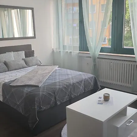 Lejlighed Close To Mediapark And 2 Tube Stations From Fair Köln