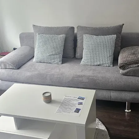 Close To Mediapark And 2 Tube Stations From Fair